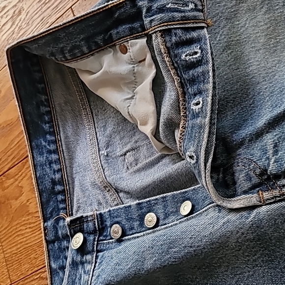 Vintage Levis 501 Button Fly Jean - Picture 9 of 13
